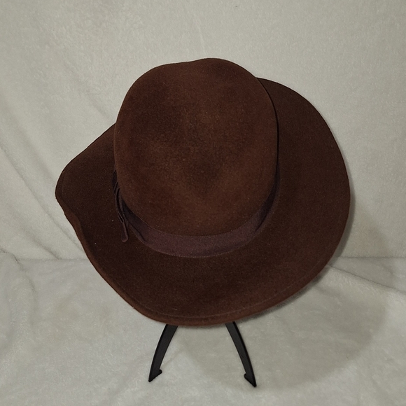 Burberry Hat - Picture 2 of 12
